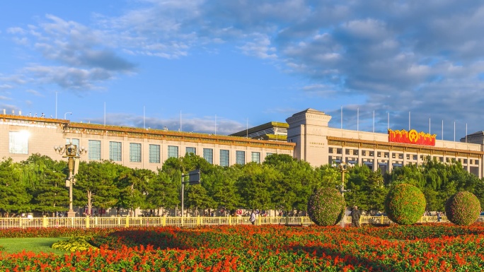 夕阳照射下的首都中国国家博物馆蓝天白云