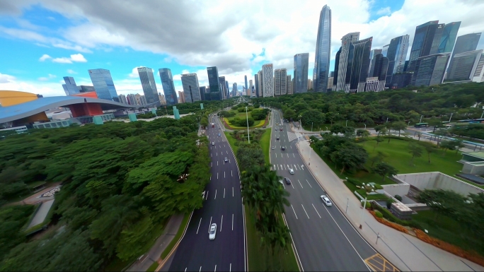 深圳穿越机航拍城市道路平安大厦深圳湾穿梭