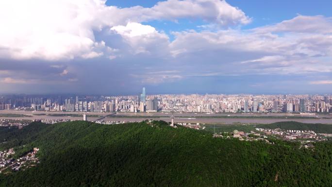 4K长沙岳麓山城市天际线航拍