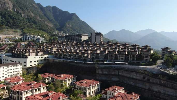 航拍温泉别墅旅游度假酒店