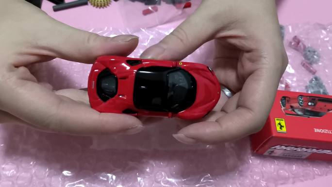 比美高F40 SF90 1:64车模开箱