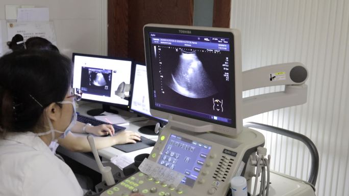 老人就诊体检 环卫工人体检 B超 彩超