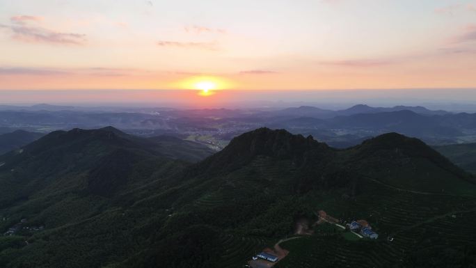 庐南川藏线寨基山风光