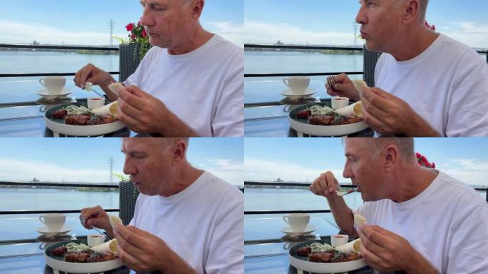 享受美味的早餐，在海滨餐厅用餐