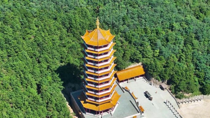 调兵山明月禅寺万佛琉璃宝塔