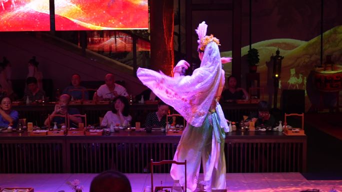 沉浸用餐 东郊记忆蜀宴赋 吃饭表演