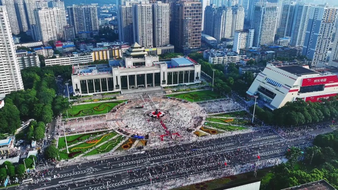 航拍广西南宁 国庆节 民族广场升旗
