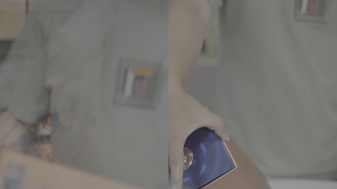 超市扫码买酒 海之蓝 洋河