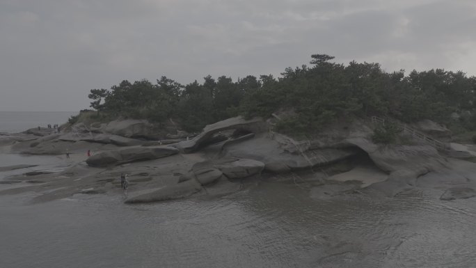 航拍山东省乳山市仙人桥景区秋季海岸风光