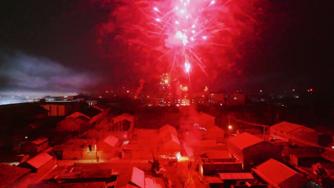 乡村小镇春节放烟花航拍