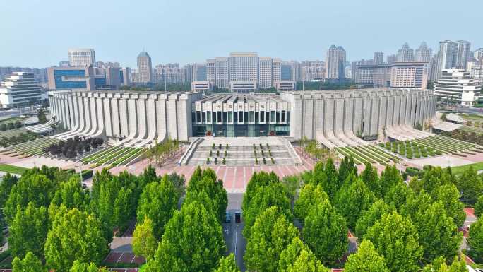 新乡博物馆新乡市政广场