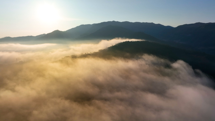 清晨群山山林朝阳日出云海霞光云雾