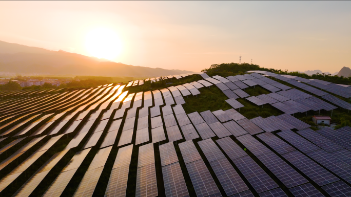 夕阳山间光伏项目