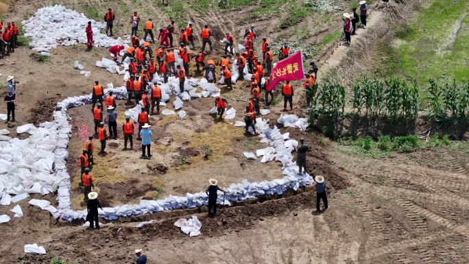 4K湖南岳阳洞庭湖堤坝管涌抢险现场合集