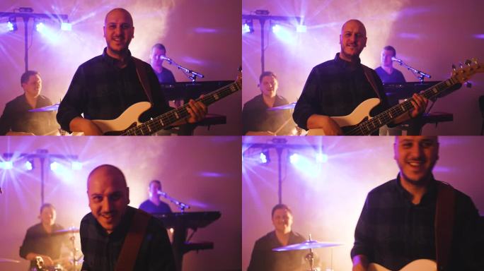 微笑的贝斯手与他的乐队