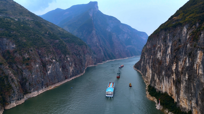 瞿塘峡轮船航运旅游轮