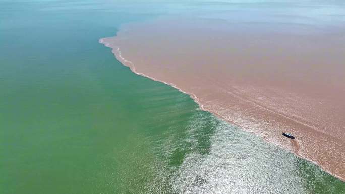 4K航拍黄河入海口黄蓝交汇