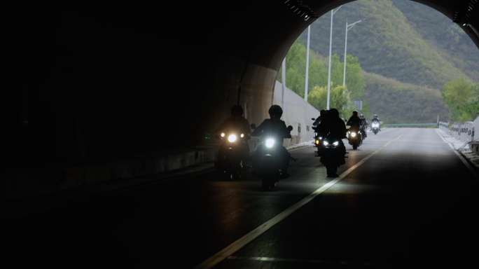 户外摩托车骑行