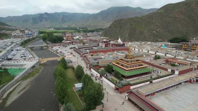 甘肃甘南州夏河县拉卜楞寺航拍建筑风光