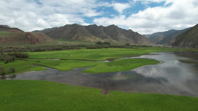 甘肃甘南州夏河县桑科湿地公园航拍自然风光