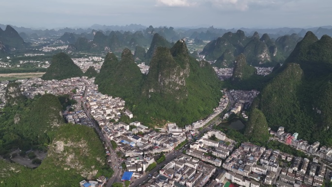 广西桂林阳朔县城市航拍漓江风光