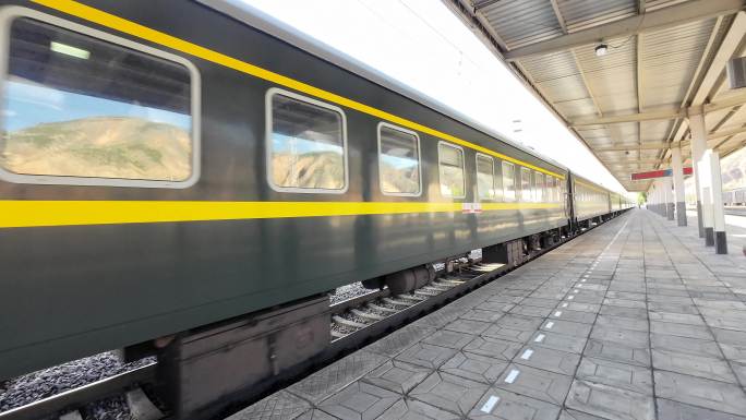 火车火车进站 火车