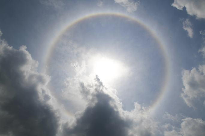 日晕天空云延时