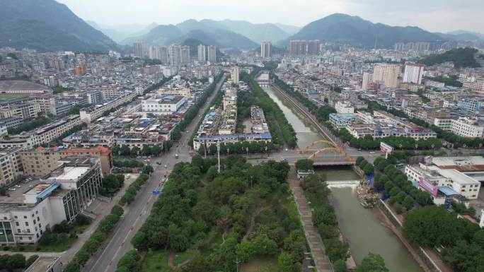 航拍富宁森林百越公园沿河风景