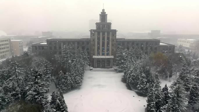 东北大学南湖校区雪景