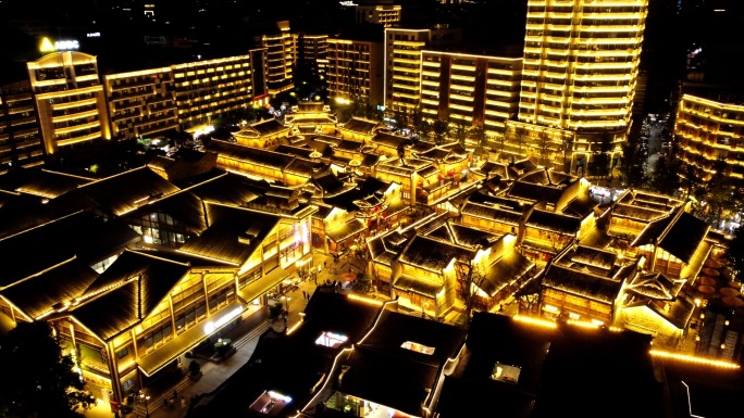 宜宾航拍夜景三江口古镇人流