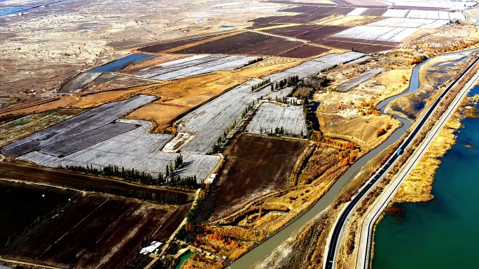 航拍深秋的新疆巴音郭楞尉犁恰拉水库