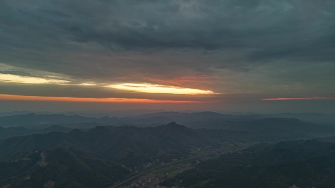 美丽乡村航拍延时火烧云日落