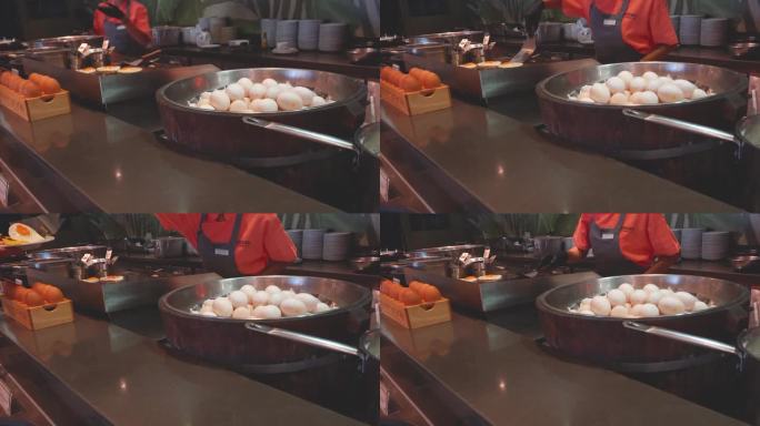 酒店国际自助早餐。