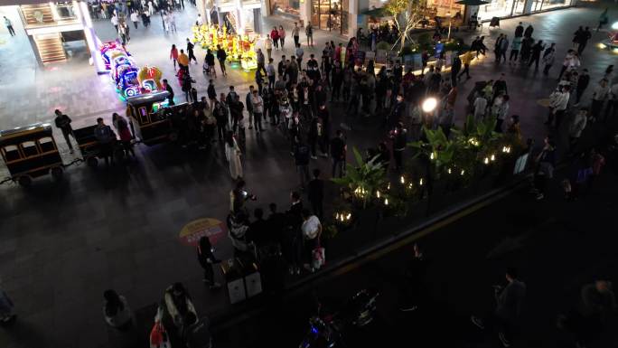 街边拍摄现场夜景航拍 (1)