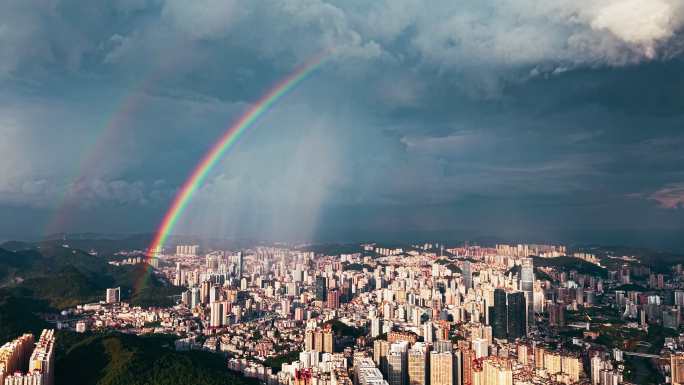 贵阳城市彩虹彩虹雨雨后彩虹