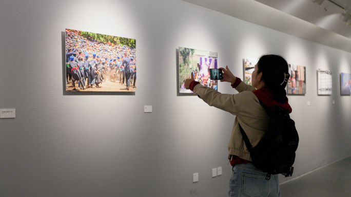 摄影艺术展市民参展4k素材