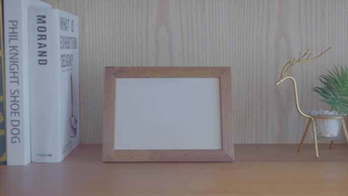 公寓内部空白相册拍摄