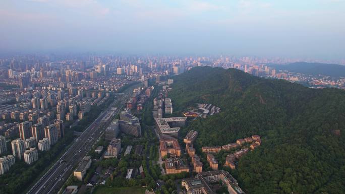 杭州天目山路城市建筑夜景航拍