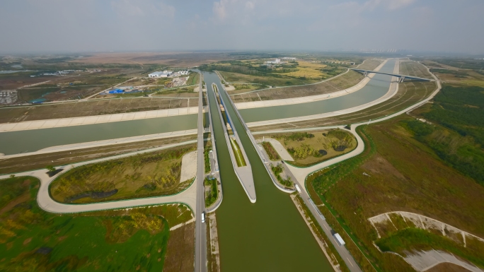 【4K】穿越机 引江济淮钢混渡槽