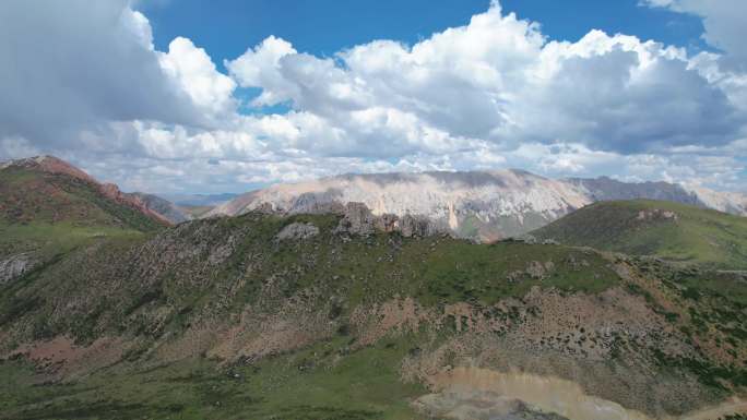 国道318川藏线怒江72拐业拉山99拐