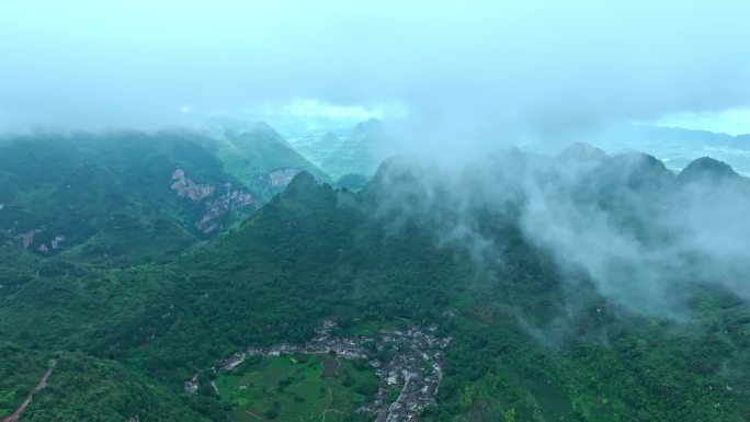 2024贵州兴义市雨补鲁天坑景区