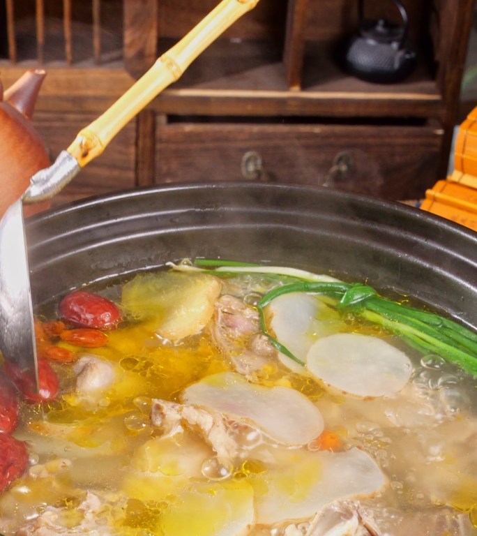 天麻炖鸡 天麻鸡汤 天麻菜品 养生汤