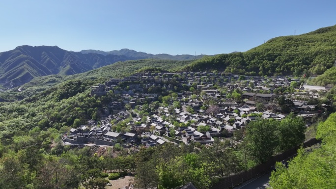 4K航拍大山里的北京门头沟村庄