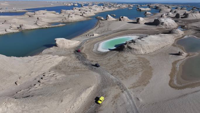 乌素特水上雅丹航拍