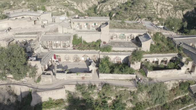 航拍山西省吕梁临县李家山村建筑夏季风光