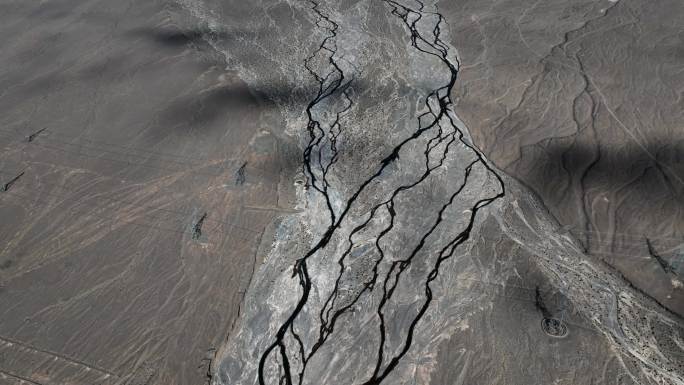 航拍青海京藏高速大地脉络