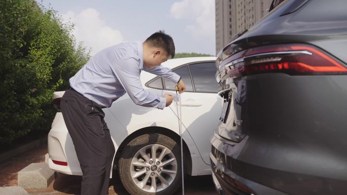 汽车保险人出险检验汽车
