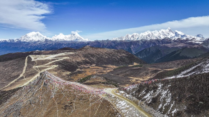 西藏林芝市色季拉山南迦巴瓦峰加拉白垒峰