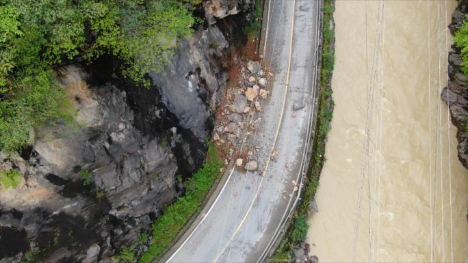 山体滑坡塌方巨石滚落地震地质灾害抢险施工