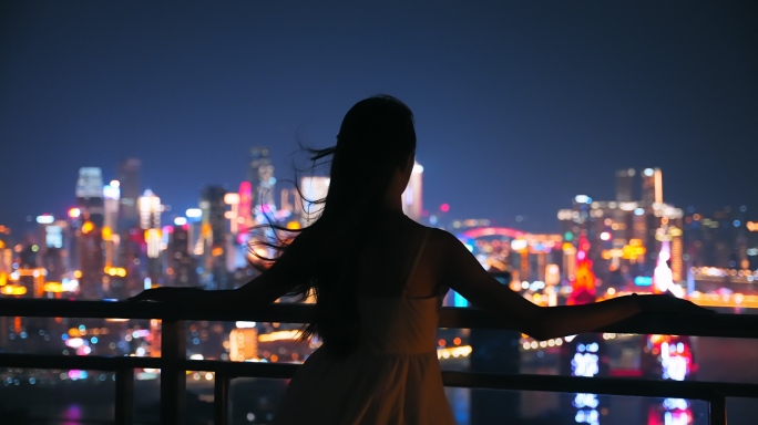 伤感夜晚城市一个人眺望城市夜景